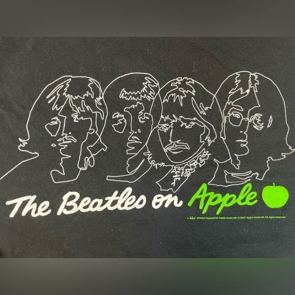 The Beatles On Apple Graphic T-shirt Women XS Black Short Sleeve Music - Picture 2 of 5
